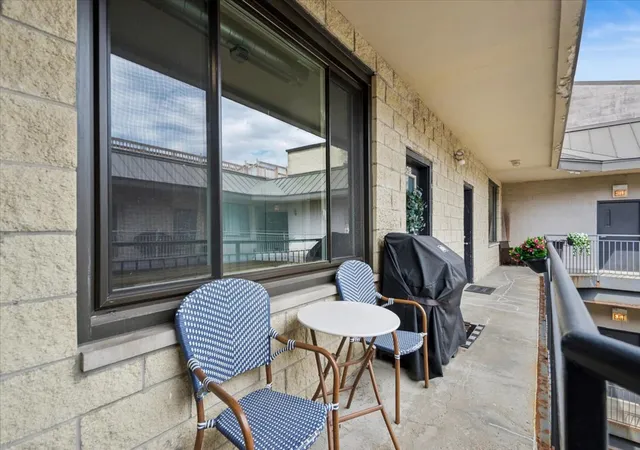 Homes for sale in Chicago, IL | 4751 N Artesian Ave #408, Chicago, IL 60625 | MLS# 12638521