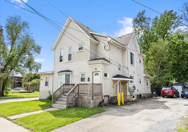 2nd image of 315 Pine St, Joliet, IL 60435 | MLS# 12638669