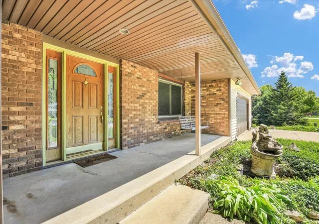 Photo 3 of Single family home for sale at 28 Dunlap Dr, Savoy, IL | MLS# 12638703 | Listing updated on 2026-08-24