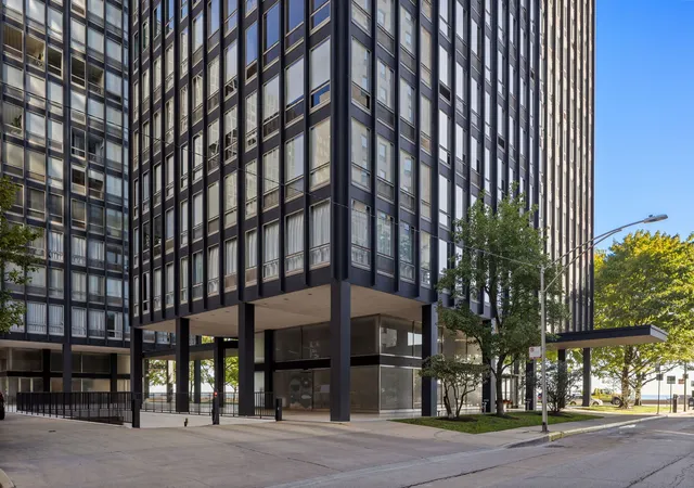 4th image of 860 N Lake Shore Dr #14K, Chicago, IL 60611 | MLS# 12638713