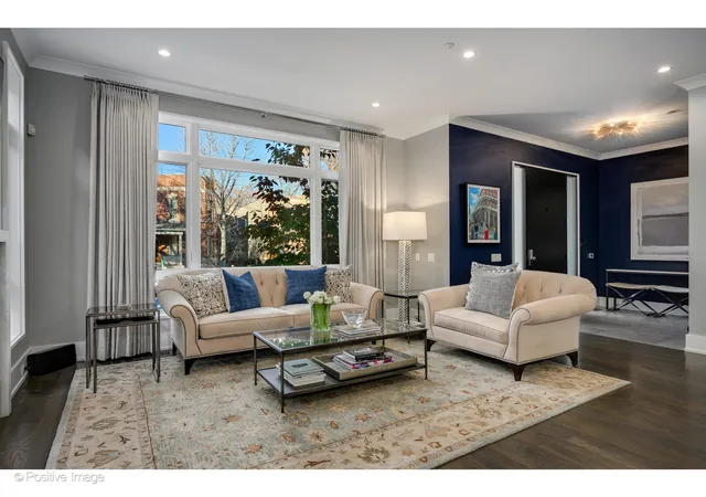 Homes for sale in Chicago, IL | 2107 W Bradley Pl, Chicago, IL 60618 | MLS# 12638727