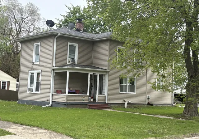 Homes for sale in Rochelle, IL | 1202 1st Ave, Rochelle, IL 61068 | MLS# 12639089