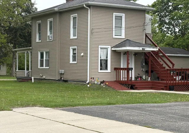 Homes for sale in Rochelle, IL | 1202 1st Ave, Rochelle, IL 61068 | MLS# 12639089