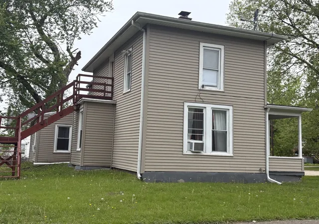 Homes for sale in Rochelle, IL | 1202 1st Ave, Rochelle, IL 61068 | MLS# 12639089