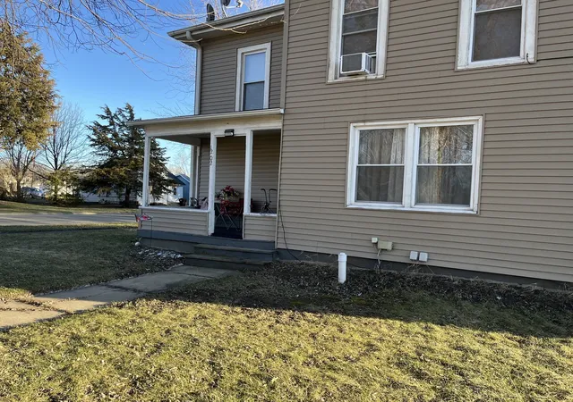 Homes for sale in Rochelle, IL | 1202 1St Ave, Rochelle, IL 61068 | MLS# 12639089