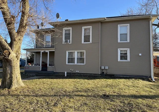 Homes for sale in Rochelle, IL | 1202 1St Ave, Rochelle, IL 61068 | MLS# 12639089