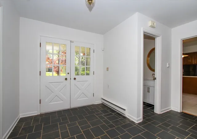 3rd image of 87 Lincolnshire Dr, Lincolnshire, IL 60069 | MLS# 12639185