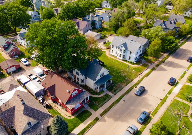 Photo 4 of Single family home for sale at 1030 15th Street, Rock Island, IL 61201 | MLS# 12639194 | Listing updated on 2026-09-13