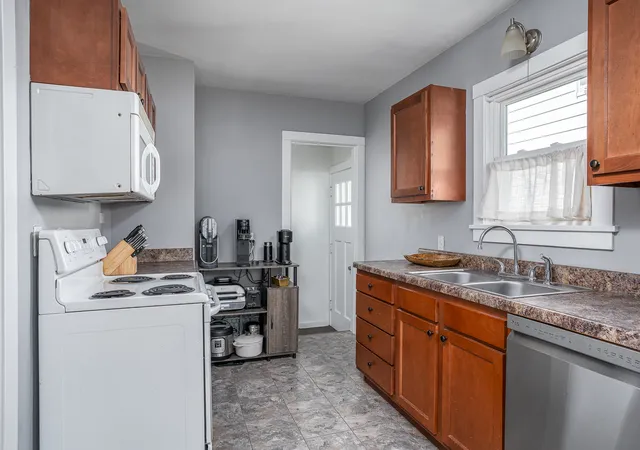 Photo 3 of Sale Pending at 2326 18th Ave A, Moline, IL 61265 | MLS# 12639208 | Listing updated on 2026-09-24