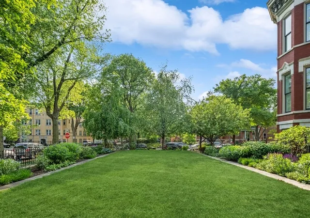 Homes for sale in Chicago, IL | 1407 N Hoyne Ave, Chicago, IL 60622 | MLS# 12639287