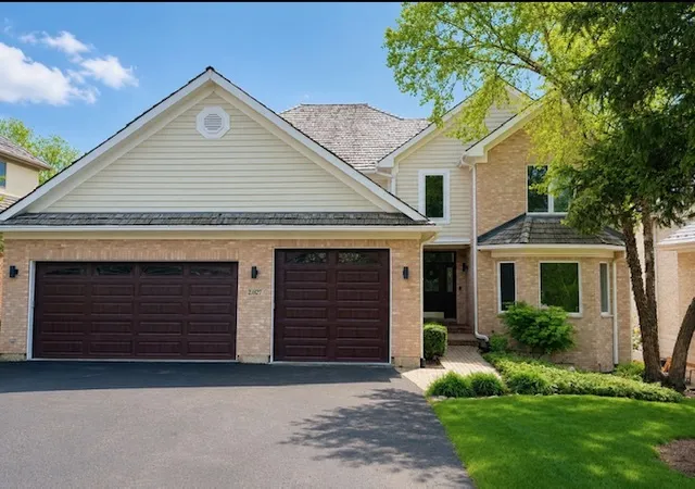 Homes for sale in Mundelein, IL | 21827 W Riviera Ct, Mundelein, IL 60060 | MLS# 12639291