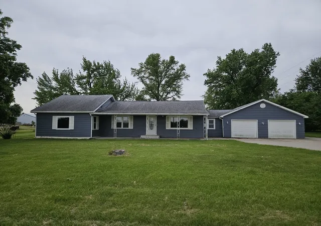 Photo 1 of Single family home for sale at 418 S 1st Street, Clay City, IL 62824 | MLS# 12639320 | Listing updated on 2026-10-13