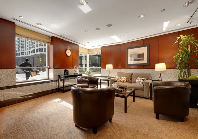 2nd image of 440 N Wabash Ave, Chicago, IL 60611