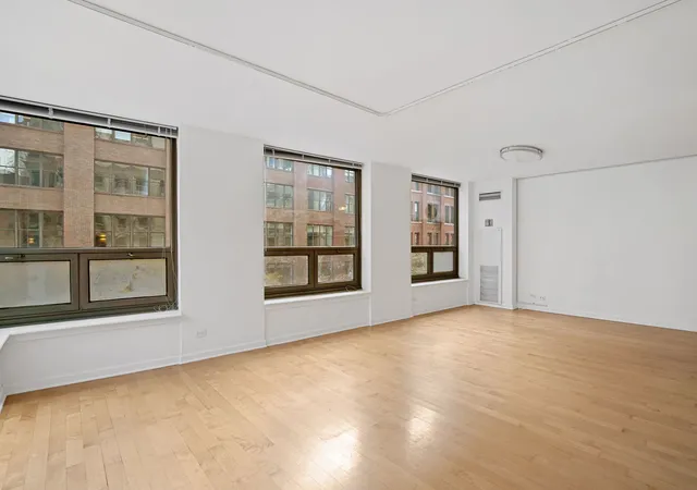 3rd image of 440 N Wabash Ave #409, Chicago, IL 60611 | MLS# 12639345