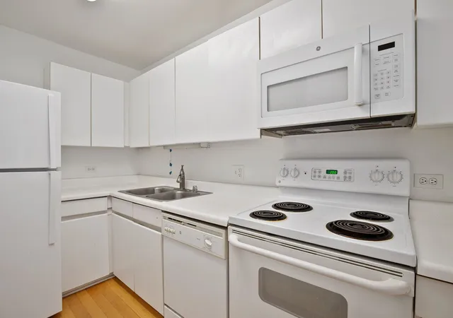 5th image of 440 N Wabash Ave #409, Chicago, IL 60611 | MLS# 12639345