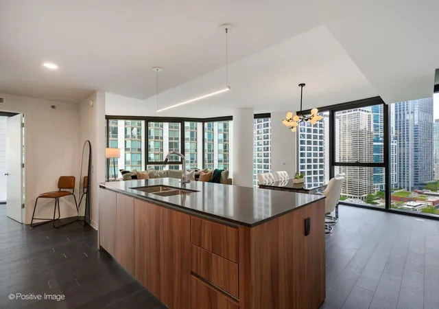 2nd image of 211 N Harbor Dr #1801, Chicago, IL 60601 | MLS# 12639362