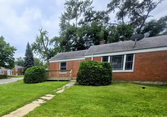 Townhouse for sale at 1640 N Prairie Ave, Crest Hill, IL 60403 | MLS# 12639408