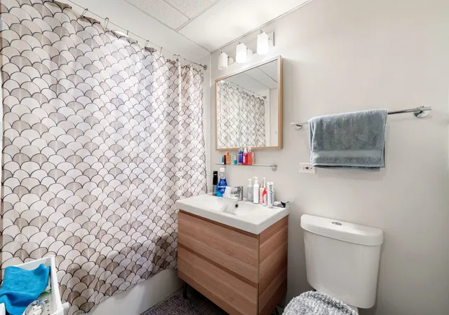 2nd image of 6 E Monroe St, Chicago, IL 60603
