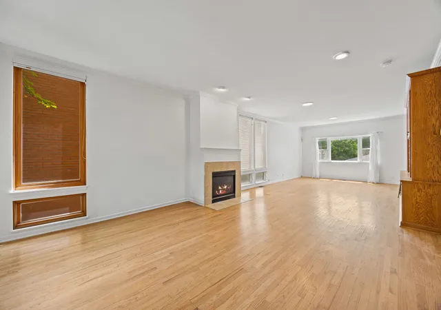 Photo 4 of Single family home for sale at 1323 E 61st Street, Chicago, IL 60637 | MLS# 12639798 | Listing updated on 2026-09-15