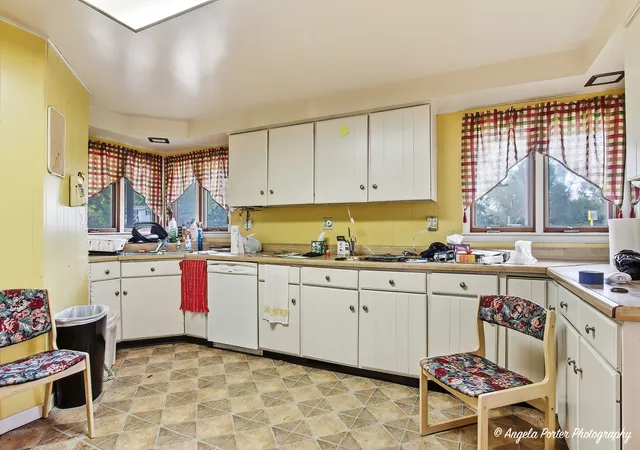 Homes for sale in Antioch, IL | 42177 N Lake Ave, Antioch, IL 60002 | MLS# 12639865
