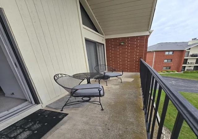 2nd image of 6624 Martin France Cir, Tinley Park, IL 60477