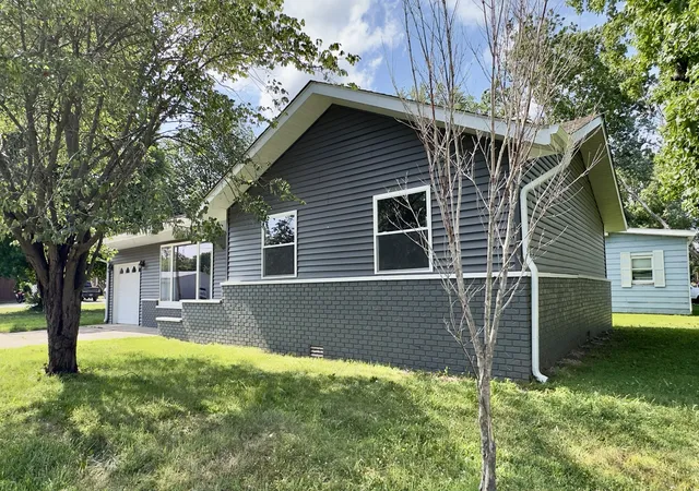2nd image of 211 E Cleveland St, West Frankfort, IL 62896 | MLS# 12639904