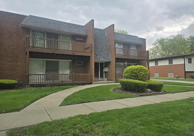 Photo 1 of Condo for sale at 523 N Pleasant Dr #2A, Glenwood, IL 60425 | MLS# 12639952 | Listing updated on 2026-09-18