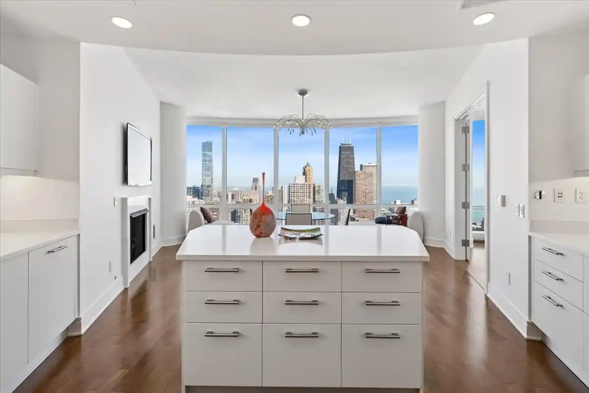 Listing Photo 2 - Condo for sale in Trump International Tower Chicago located at 401 N Wabash Ave, Chicago, IL 60611 - Unit #44A
