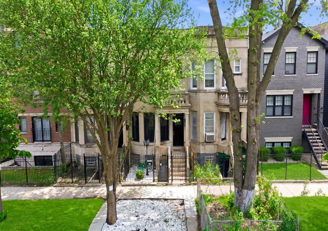 Photo 3 of Sale Pending at 4937 S Prairie Ave, Chicago, IL 60615 | MLS# 12640215 | Listing updated on 2026-08-20