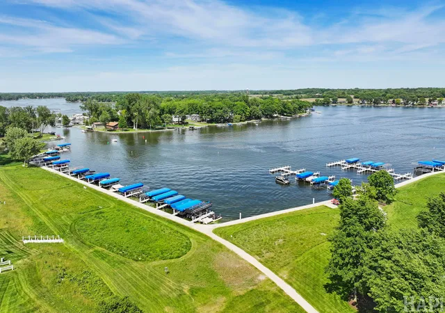 Homes for sale in Antioch, IL | 40491 N South Newport Dr, Antioch, IL 60002 | MLS# 12640340