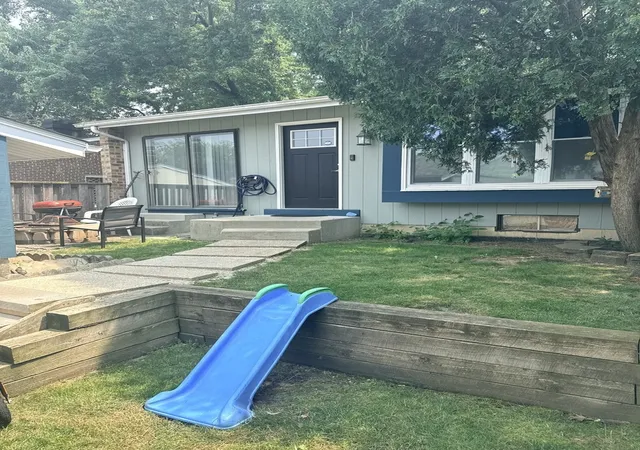 Photo 3 of Townhouse for sale at 333 Colony Green Dr, Bloomingdale, IL 60108 | MLS# 12640381 | Listing updated on 2026-09-14
