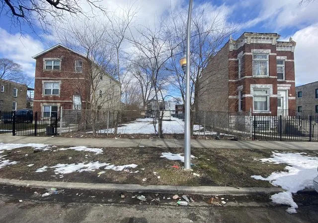 1st image of 3324 W Walnut St, Chicago, IL 60624 | MLS# 12640469
