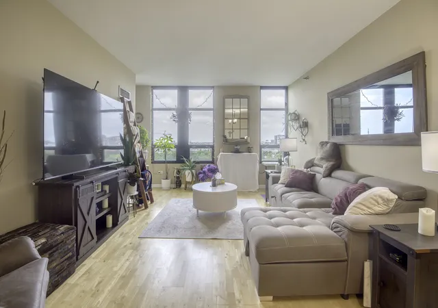Homes for sale in Chicago, IL | 1255 S State St #806, Chicago, IL 60605 | MLS# 12640582