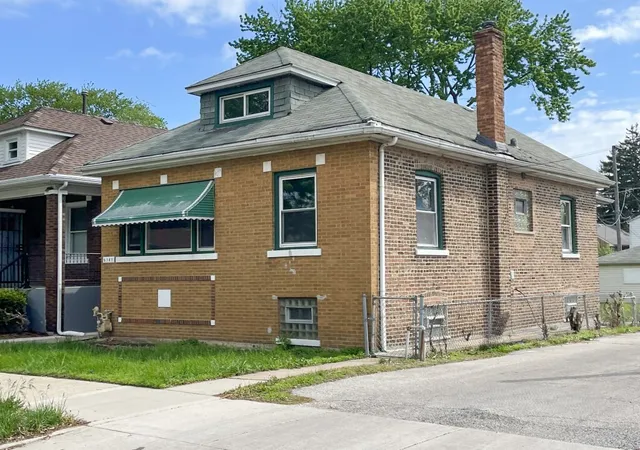 Homes for sale in Chicago, IL | 9141 S Colfax Ave, Chicago, IL 60617 | MLS# 12640601