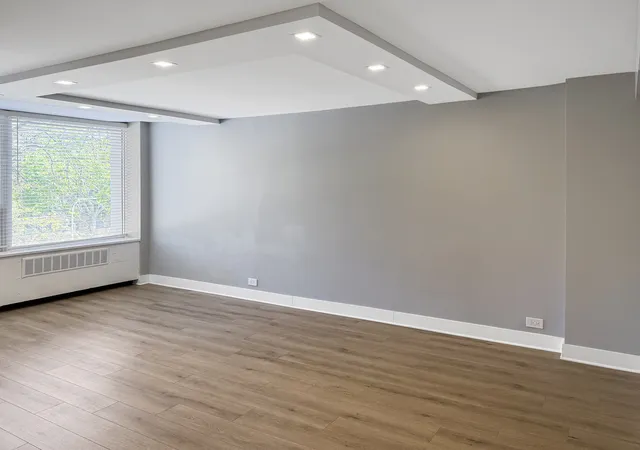 Homes for sale in Chicago, IL | 1355 N Sandburg Ter #206D, Chicago, IL 60610 | MLS# 12640664