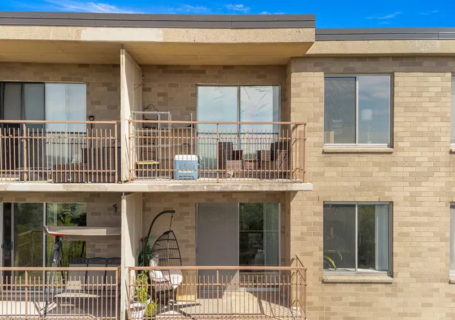 Photo 2 of Condo for sale at 6833 N Kedzie Ave #A1511, Chicago, IL 60645 | MLS# 12640740 | Listing updated on 2026-10-01