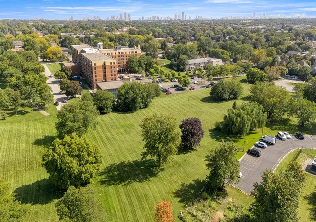 Photo 3 of Condo for sale at 6833 N Kedzie Ave #A1511, Chicago, IL 60645 | MLS# 12640740 | Listing updated on 2026-10-01