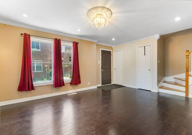 Homes for sale in Chicago, IL | 1751 W Chase Ave, Chicago, IL 60626 | MLS# 12640787