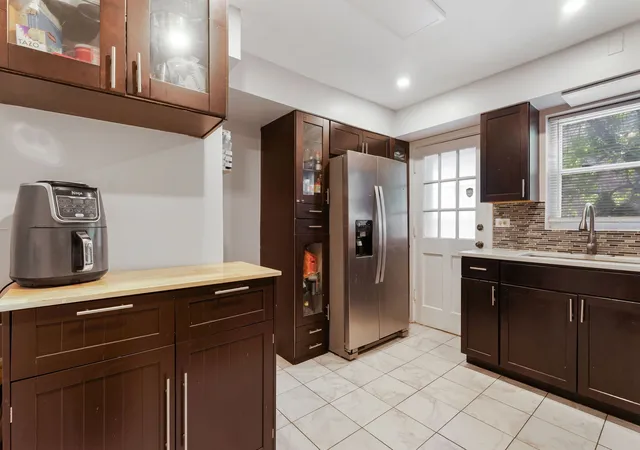 Homes for sale in Chicago, IL | 1751 W Chase Ave, Chicago, IL 60626 | MLS# 12640787