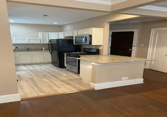 Photo 3 of Condo for sale at 2215 E 70th Place #1E, Chicago, IL 60649 | MLS# 12641008 | Listing updated on 2026-10-01