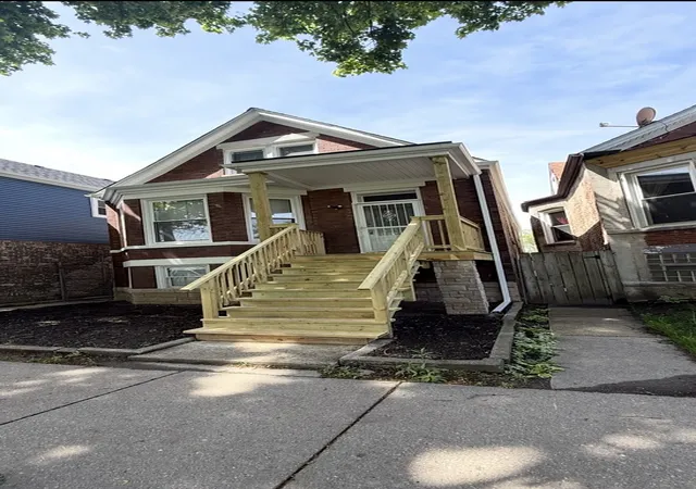 Homes for sale in Chicago, IL | 6936 S Aberdeen St, Chicago, IL 60621 | MLS# 12641045