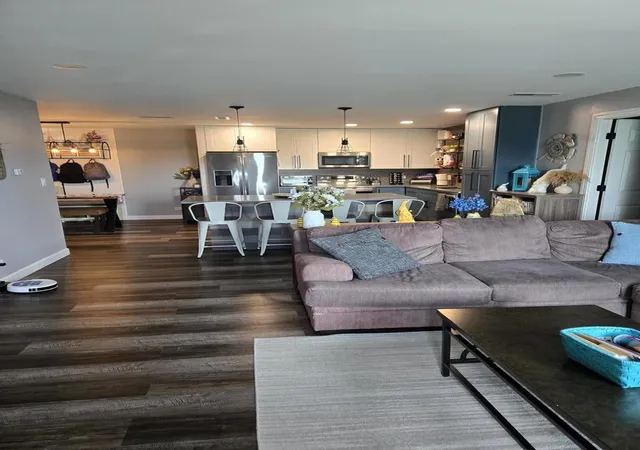 3rd image of 1501 Darien Lake Dr #208, Darien, IL 60561 | MLS# 12641119