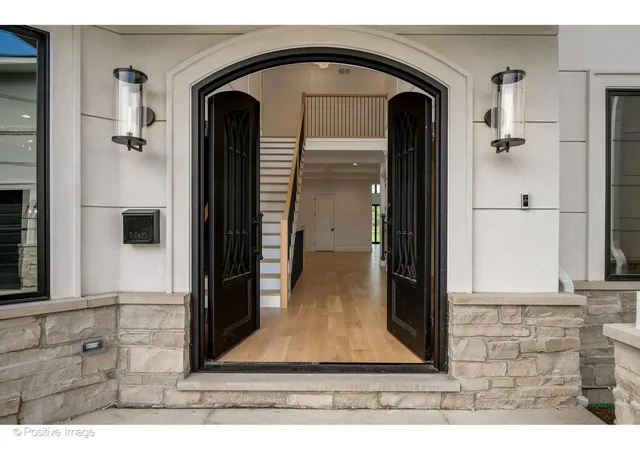 2nd image of 1851 Oakwood Rd, Northbrook, IL 60062 | MLS# 12641337