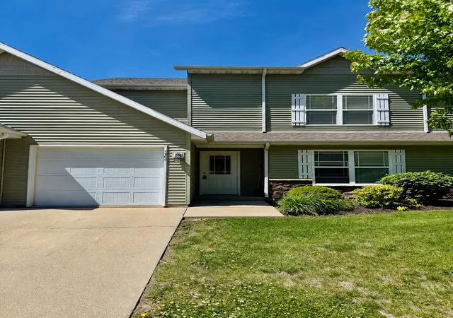 Homes for sale in Dixon, IL | 1705 W River St #B, Dixon, IL 61021 | MLS# 12641384