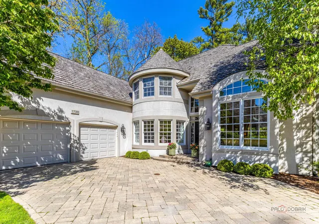 Homes for sale in Lake Forest, IL | 1730 Yale Ct, Lake Forest, IL 60045 | MLS# 12641385