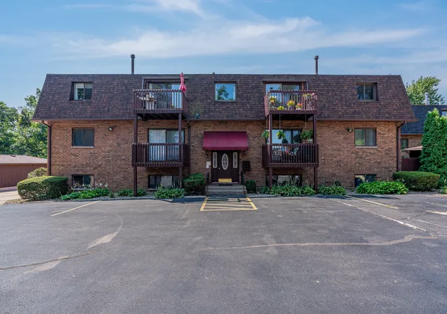 Photo 1 of Sale Pending at 2505 26th Avenue Ct #I, Rock Island, IL 61201 | MLS# 12641617 | Listing updated on 2026-10-02
