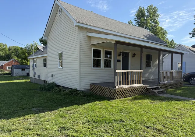 Photo 1 of Single family home for sale at 201 E Lindell St, West Frankfort, IL 62896 | MLS# 12641630 | Listing updated on 2026-10-20