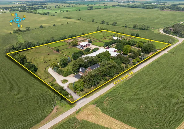 Homes for sale in Marengo, IL | 6715 Meyer Rd, Marengo, IL 60152 | MLS# 12642067