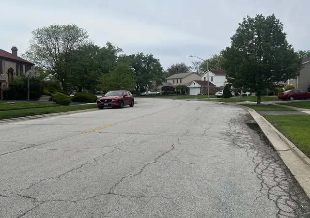 3rd image of 17607 Stonebridge Dr, Hazel Crest, IL 60429 | MLS# 12642132