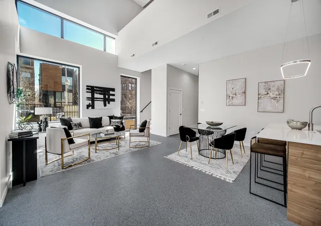 5th image of 6218 S Woodlawn Ave #A, Chicago, IL 60637 | MLS# 12642180